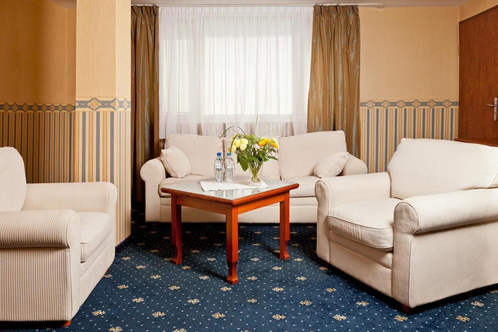 Osrodek Wypoczynkowo - Szkoleniowy Allianz Hotel Rynia Pokój zdjęcie